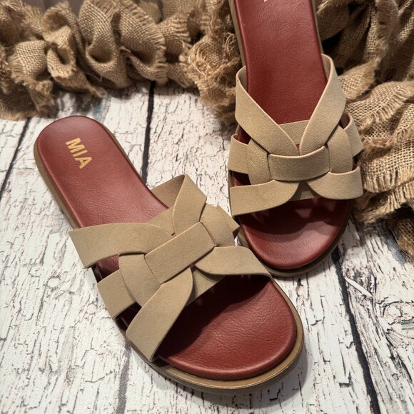 NWOT Womens Slide On Sandals Tan Brown - Picture 1 of 3